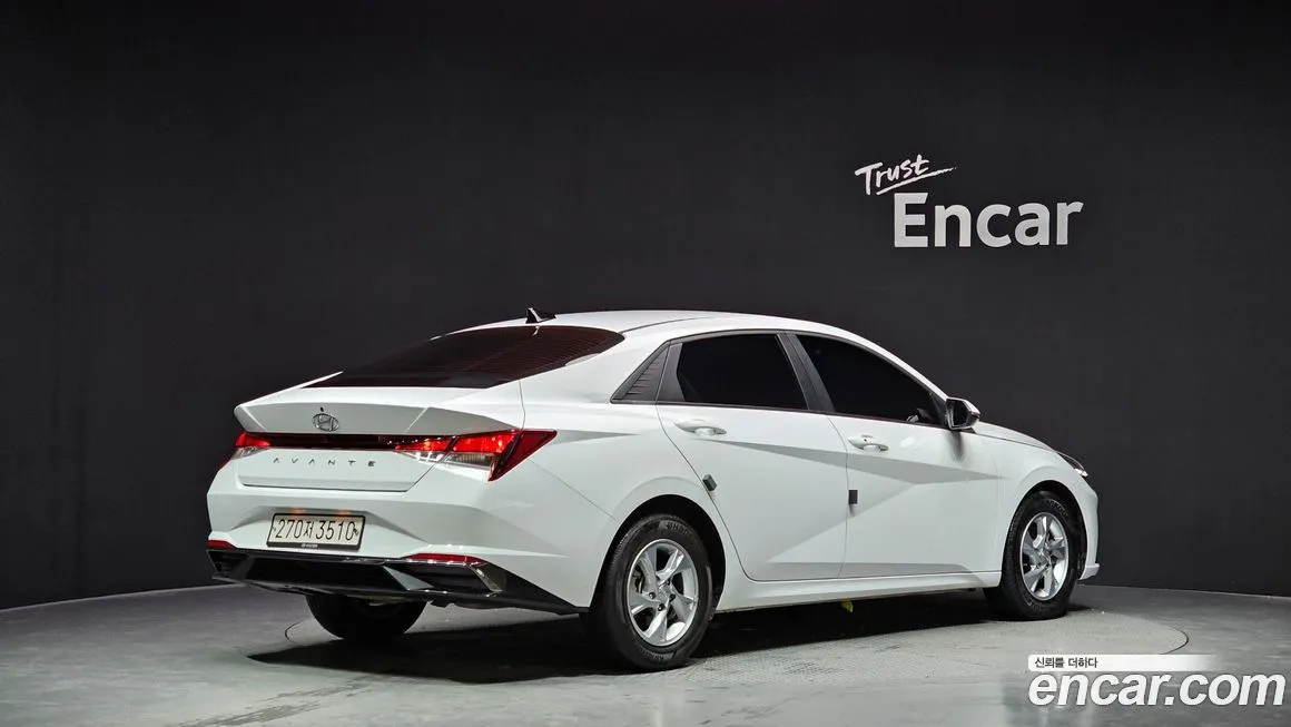 Hyundai AVANTE — фото 3