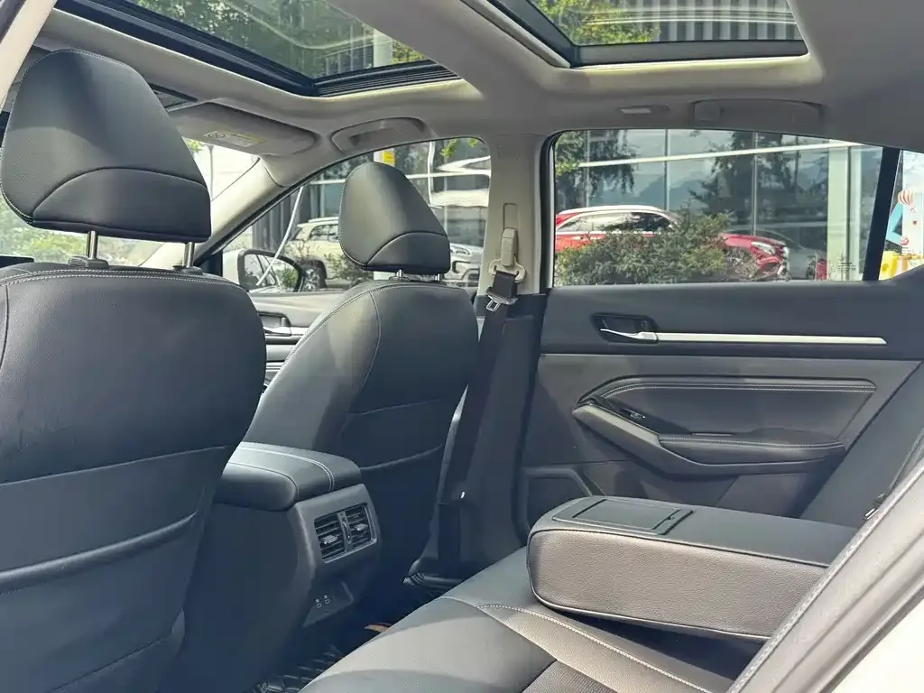 Nissan Teana — фото 8