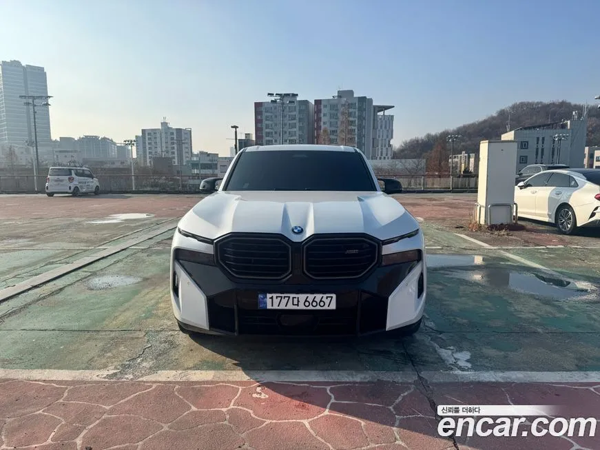 BMW XM — фото 1