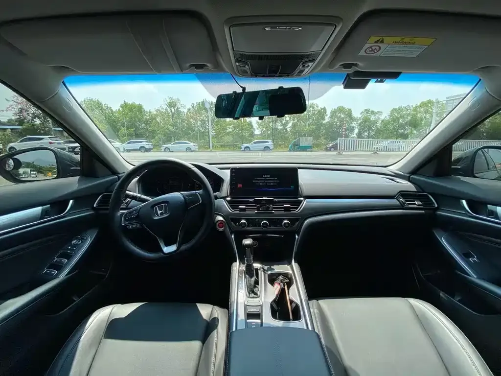 Honda Accord — фото 6