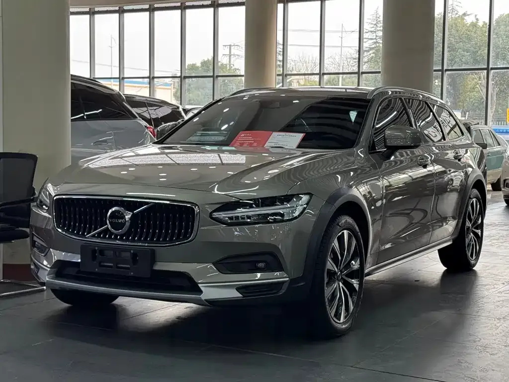 Volvo V90 — фото 1