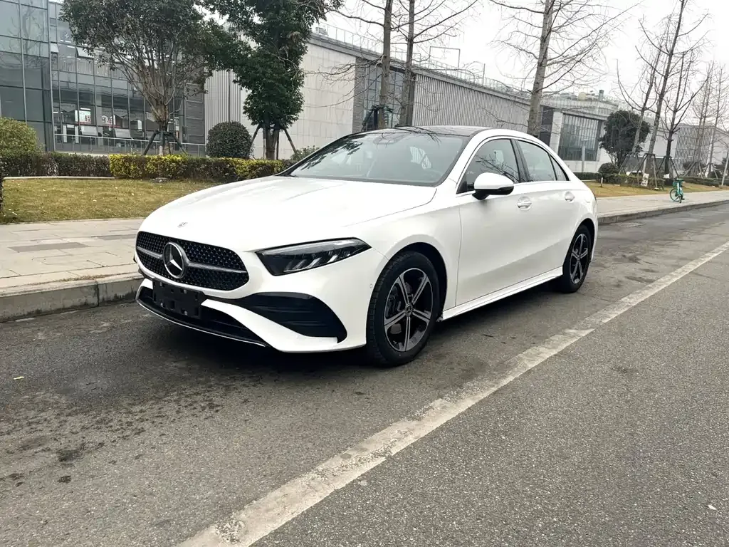 Mercedes-Benz A-Class — фото 1