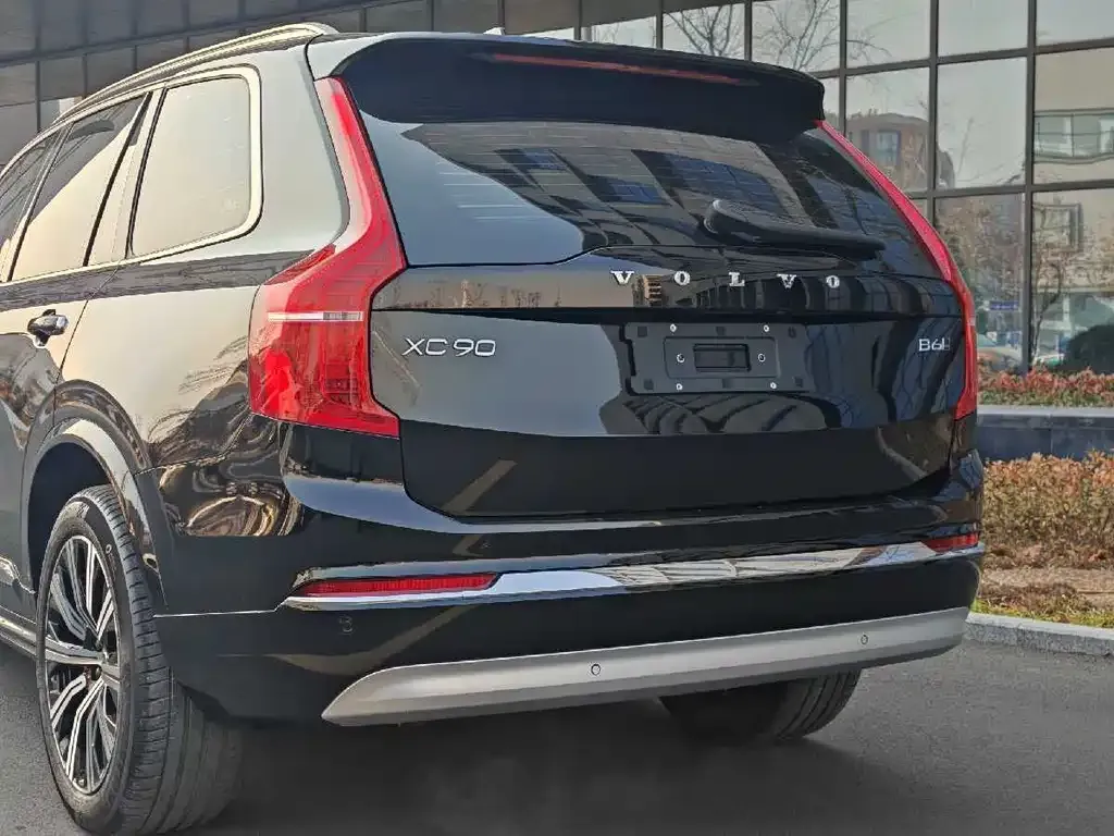 Volvo XC90 — фото 9