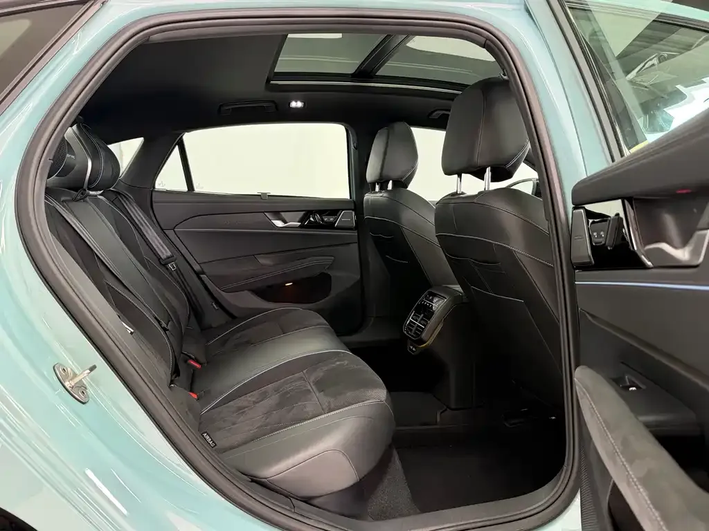 Volkswagen Passat — фото 3