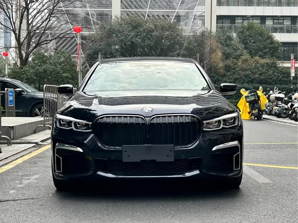 BMW 7 Series — фото 4