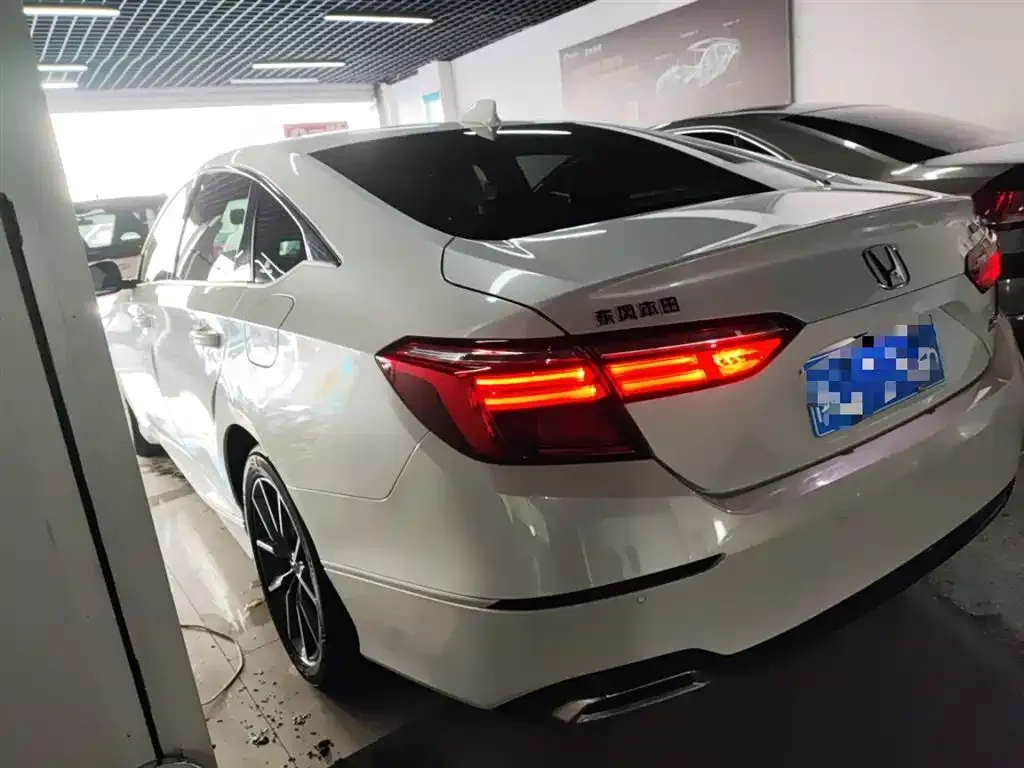 Honda Inspire — фото 6
