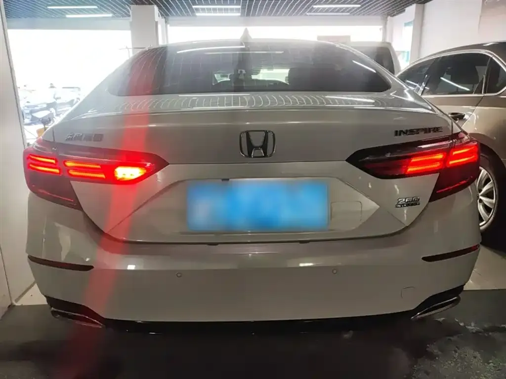 Honda Inspire — фото 9