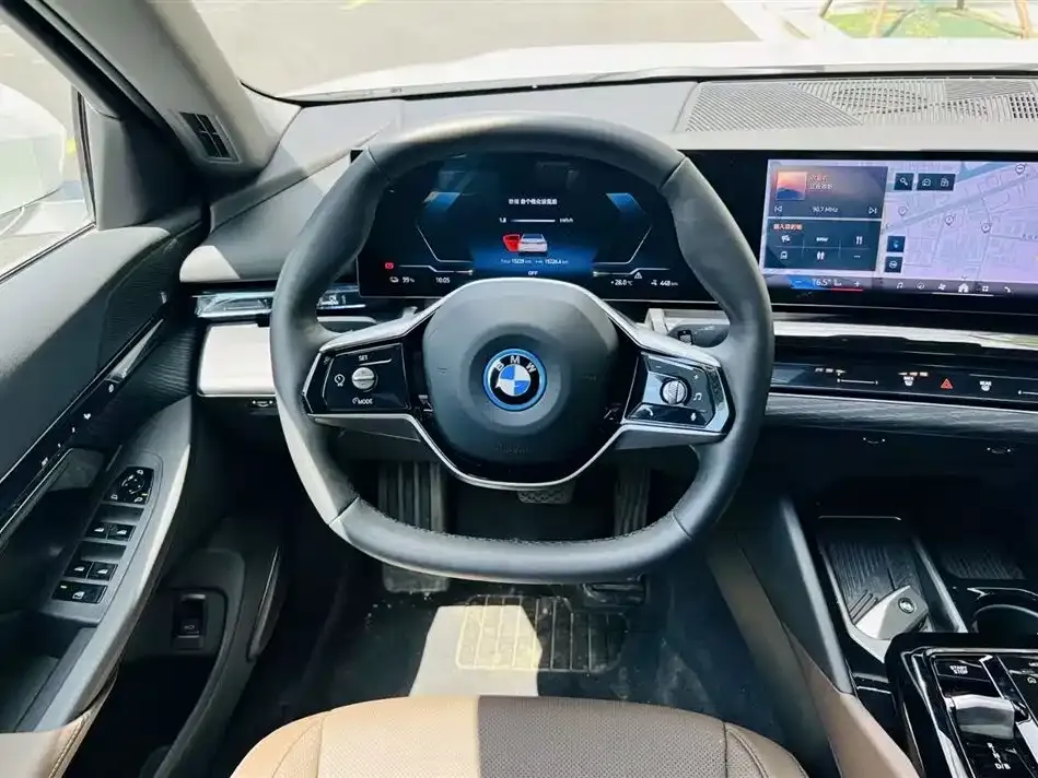 BMW i5 — фото 6
