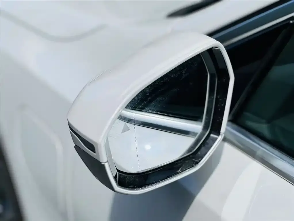 BMW i5 — фото 4