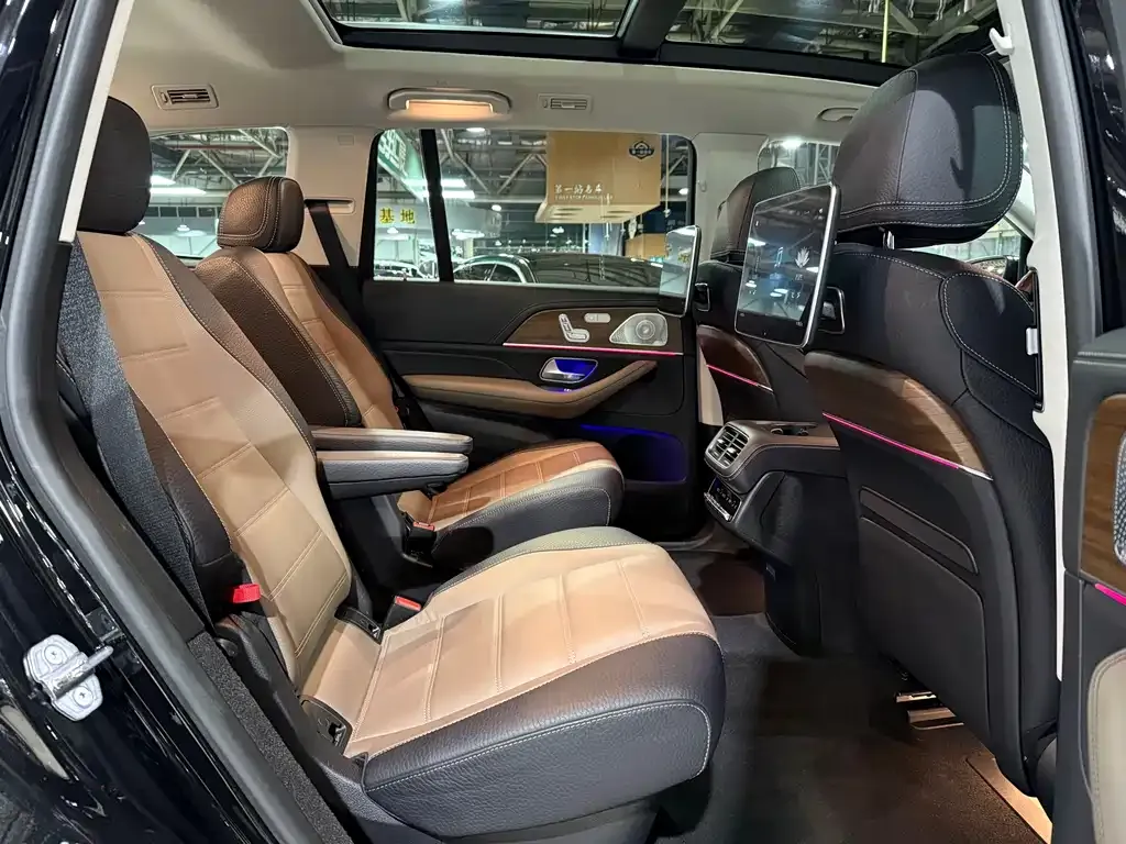 Mercedes-Benz GLS — фото 9