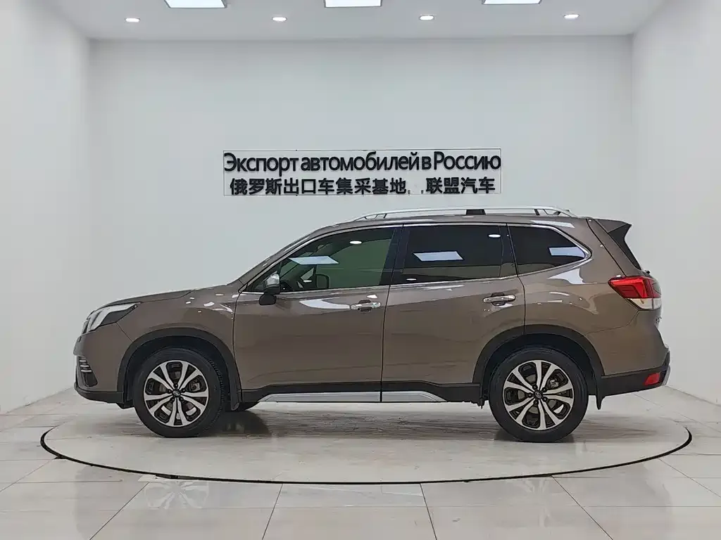 Subaru Forester — фото 2