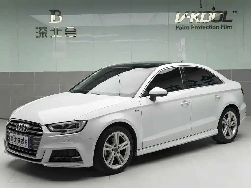 Audi A3 — фото 1