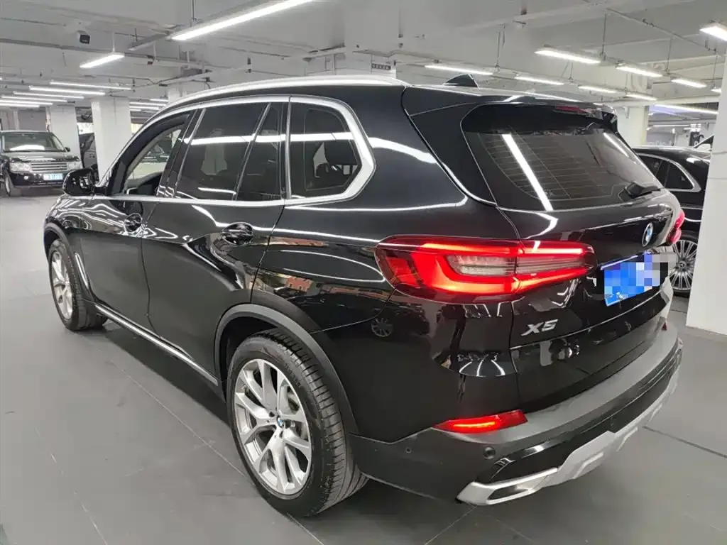 BMW X5 (Import) — фото 5