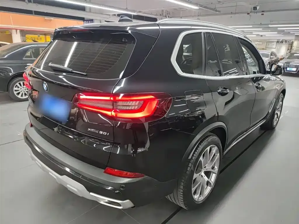 BMW X5 (Import) — фото 8