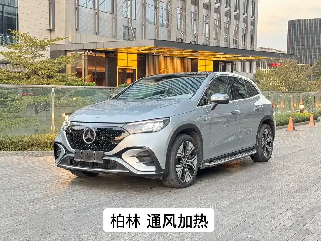 Mercedes-Benz EQE SUV — фото 1