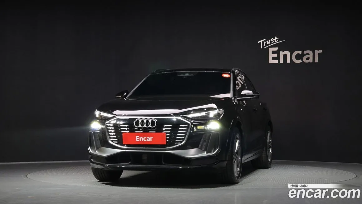 Audi Q6 e-tron — фото 4