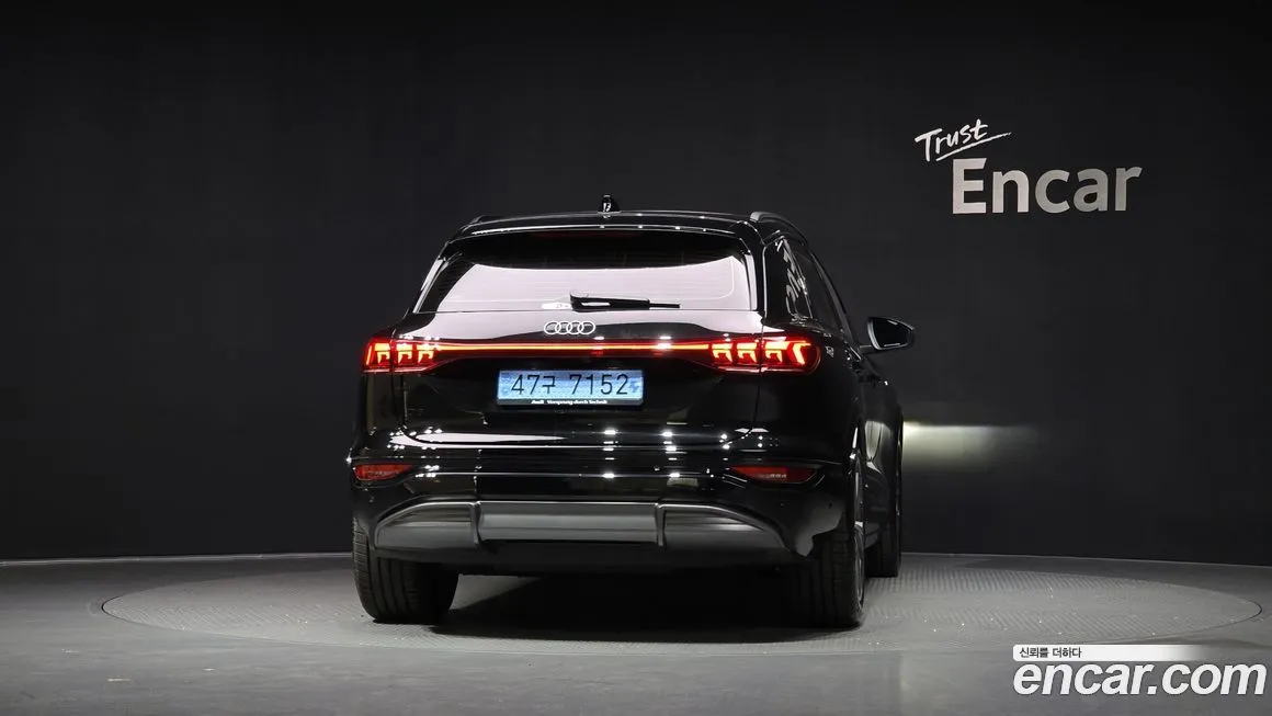 Audi Q6 e-tron — фото 3