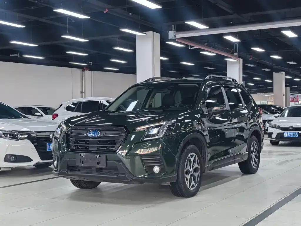 Subaru Forester — фото 1