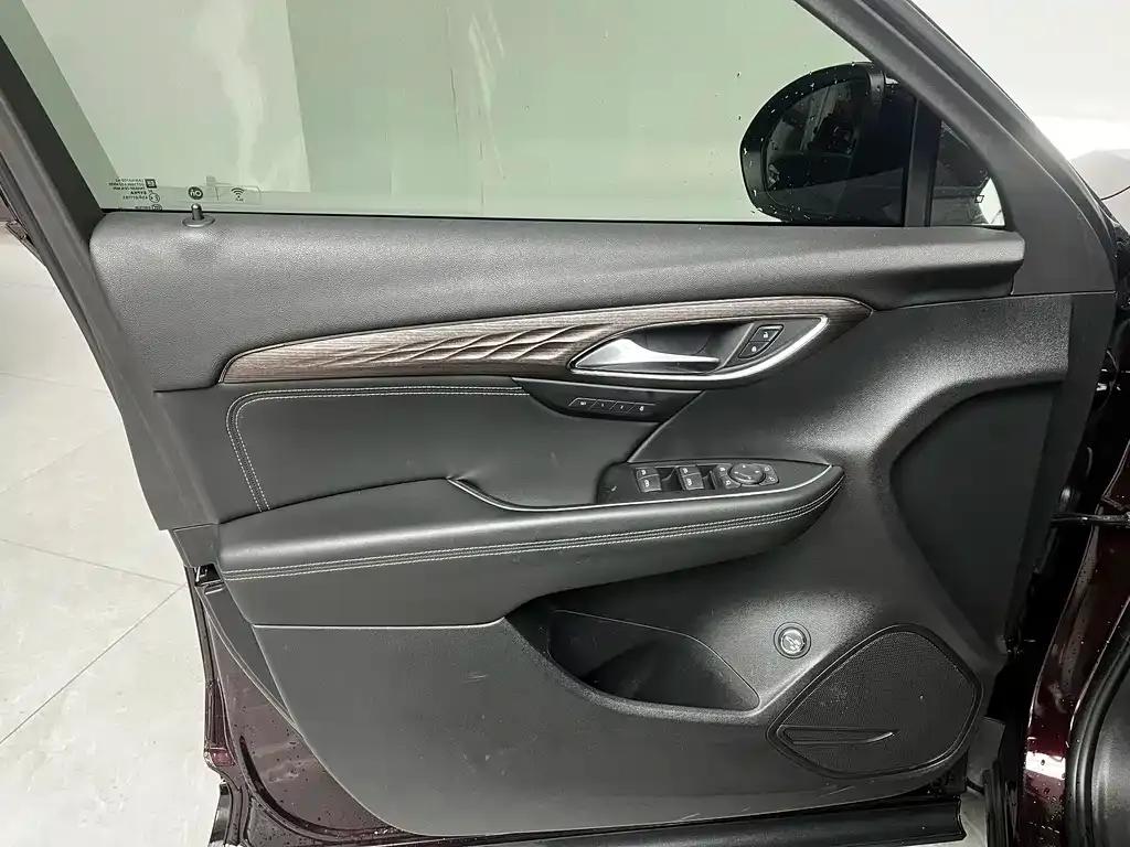 Buick Envision Plus — фото 7