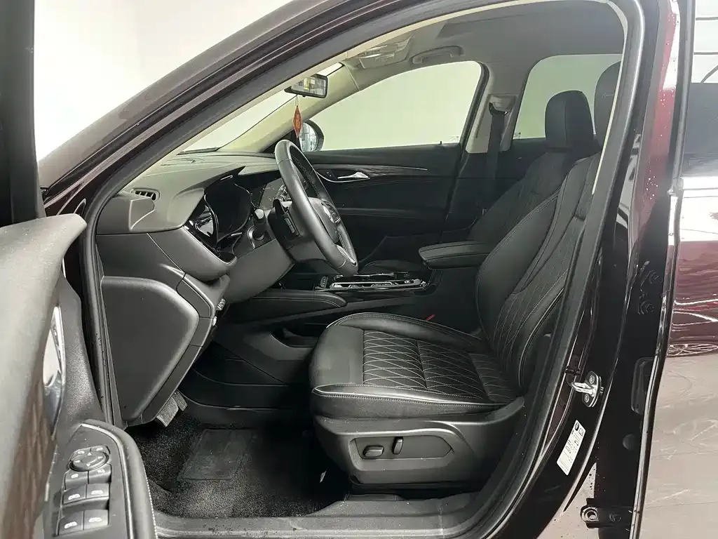 Buick Envision Plus — фото 4