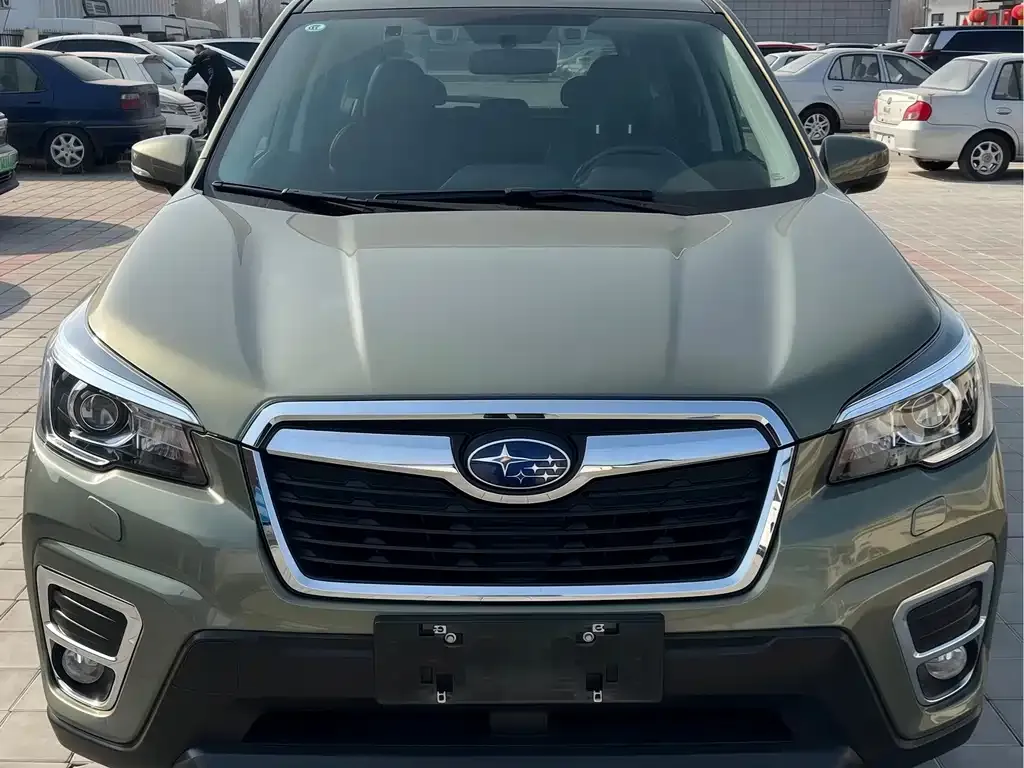Subaru Forester — фото 1