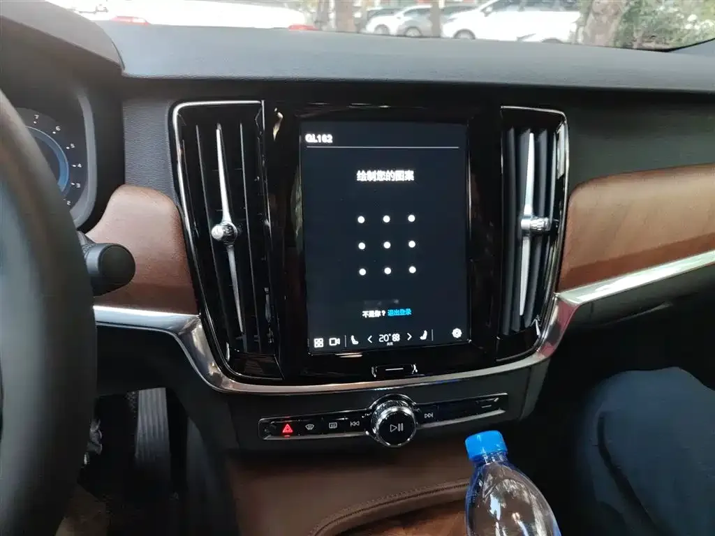 Volvo S90 — фото 4