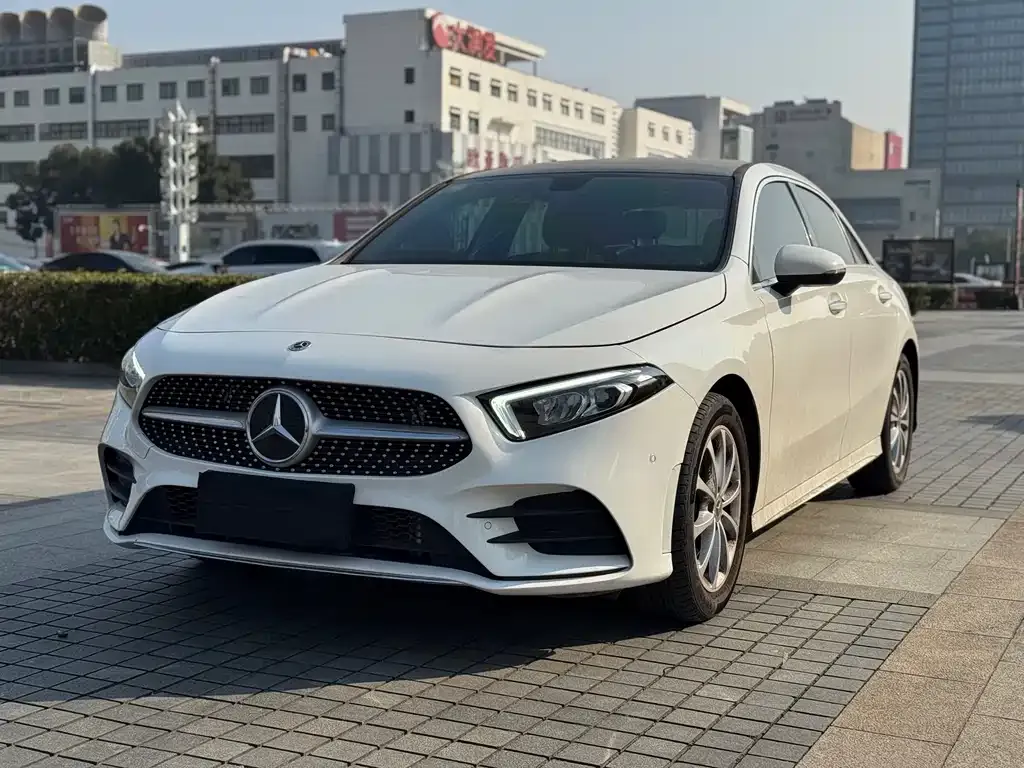 Mercedes-Benz A-Class — фото 1
