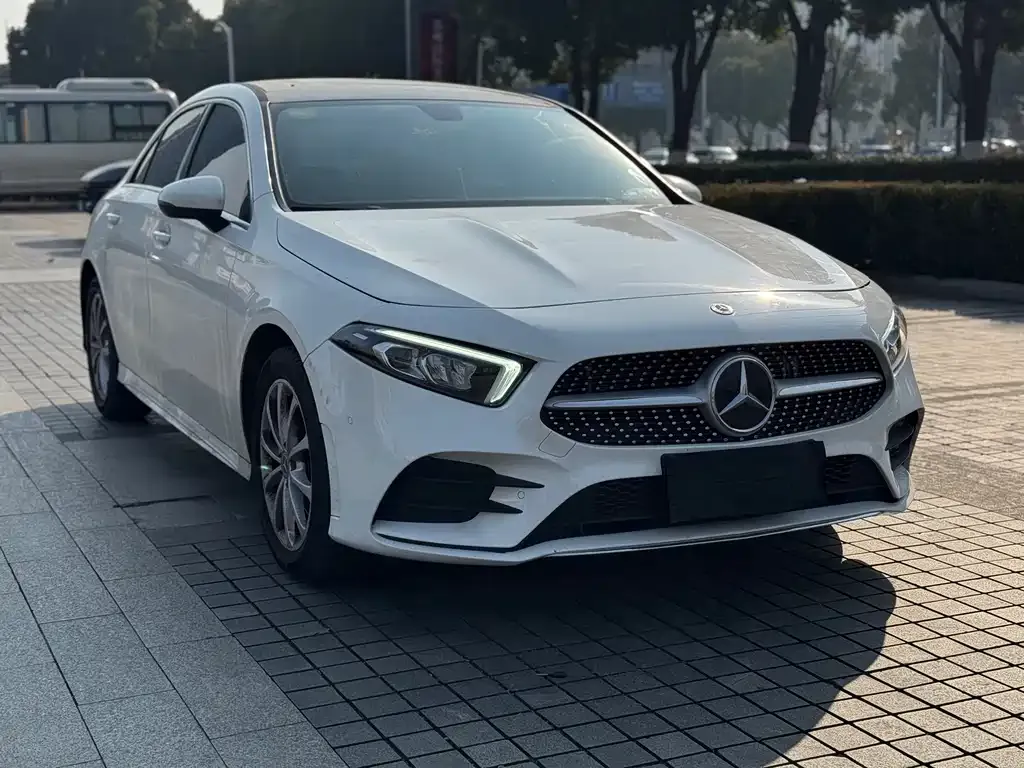 Mercedes-Benz A-Class — фото 9