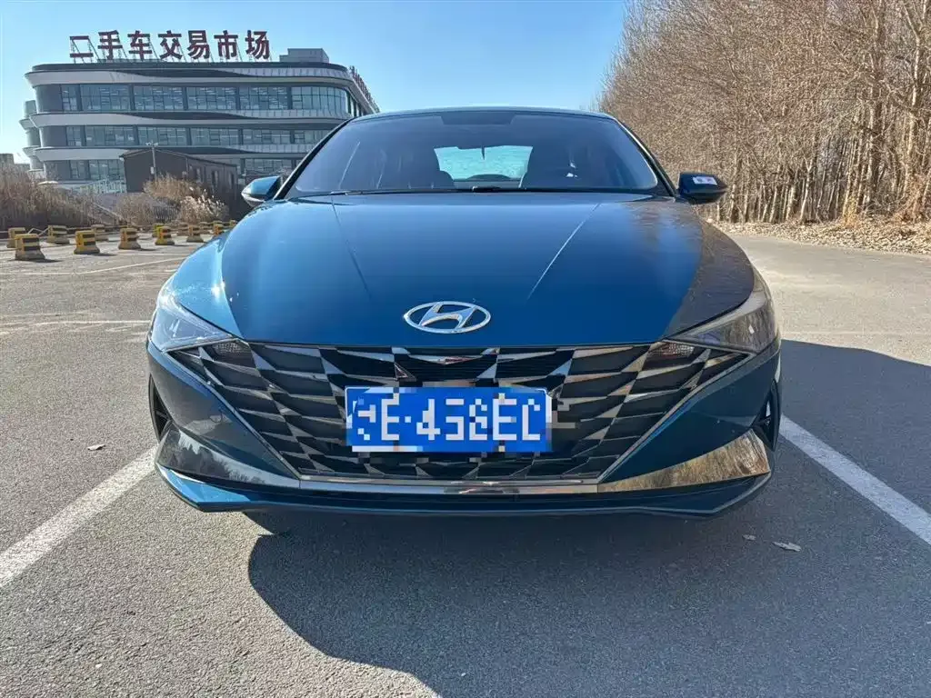 Hyundai Elantra — фото 8