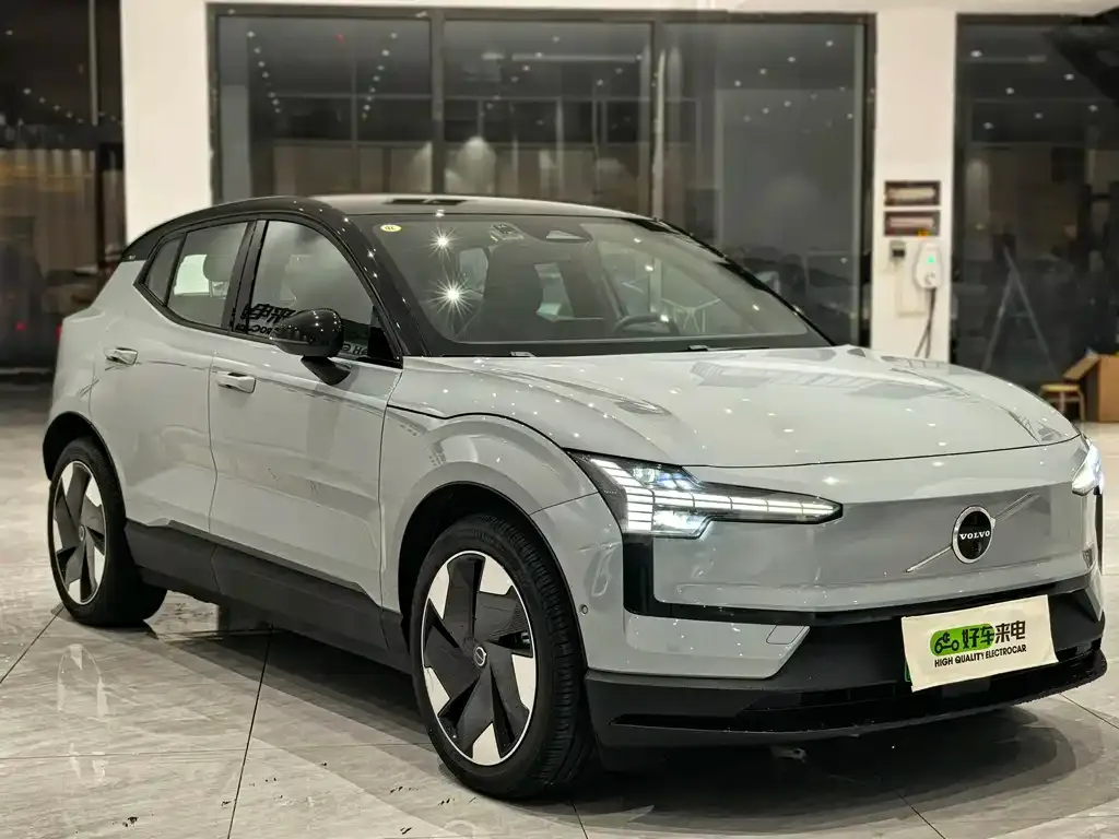 Volvo EX30 — фото 10