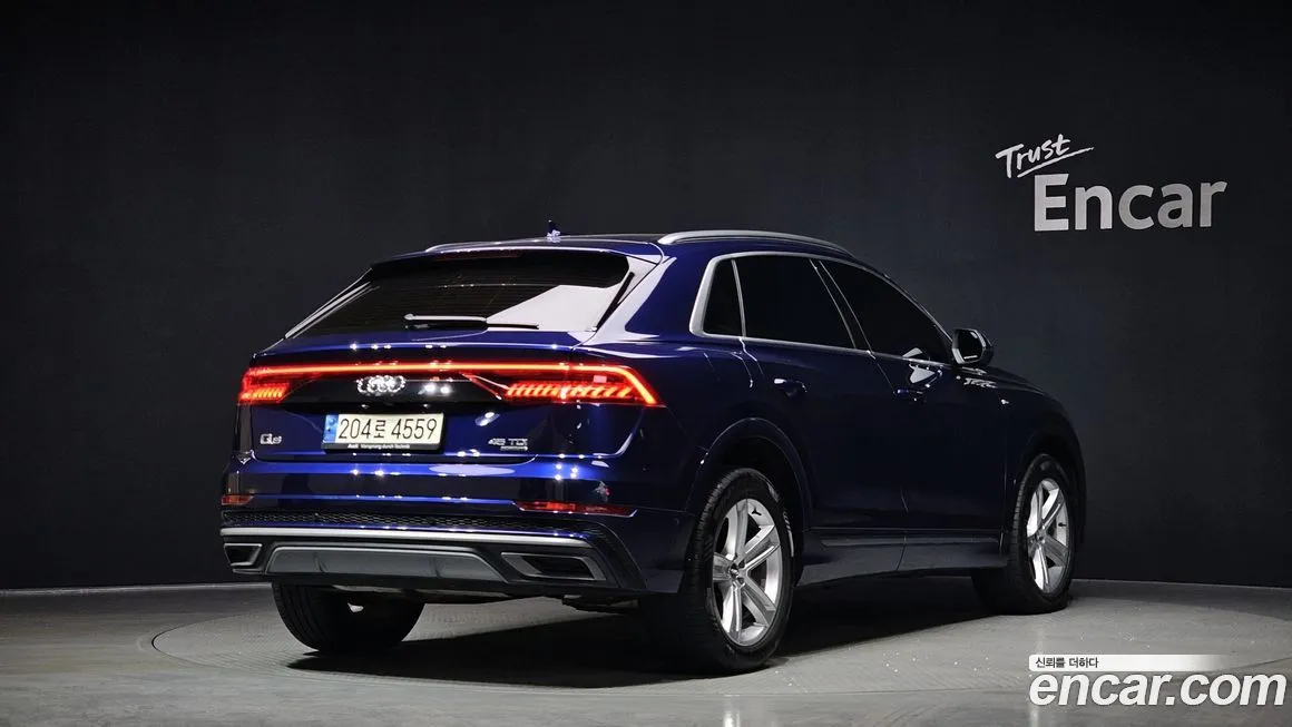 Audi Q8 — фото 10