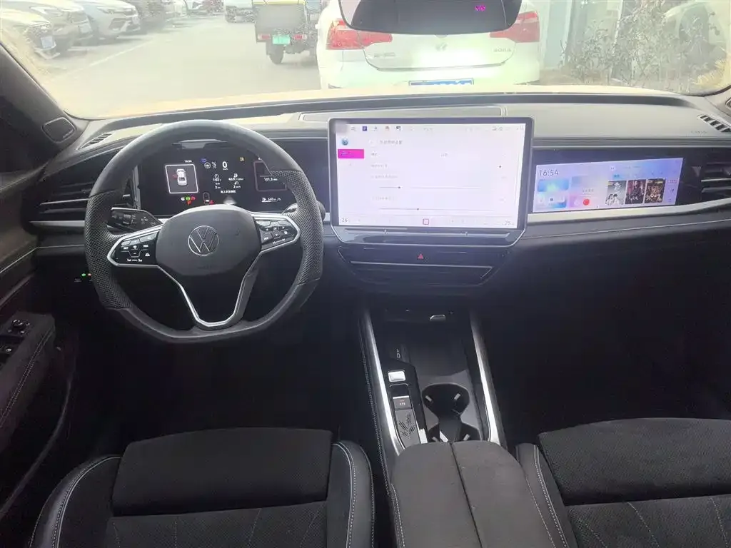 Volkswagen Passat — фото 10