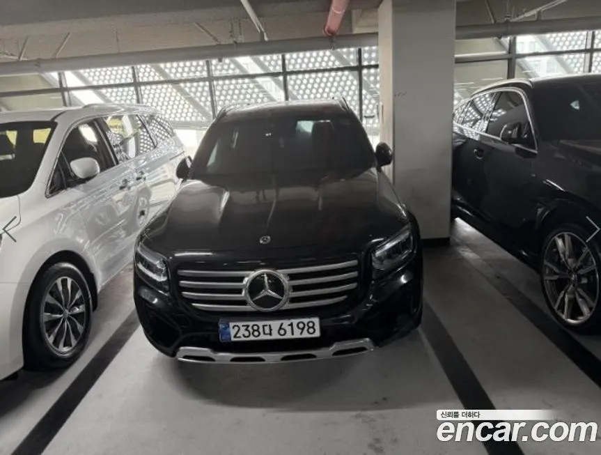 Mercedes-Benz GLB-Class — фото 1