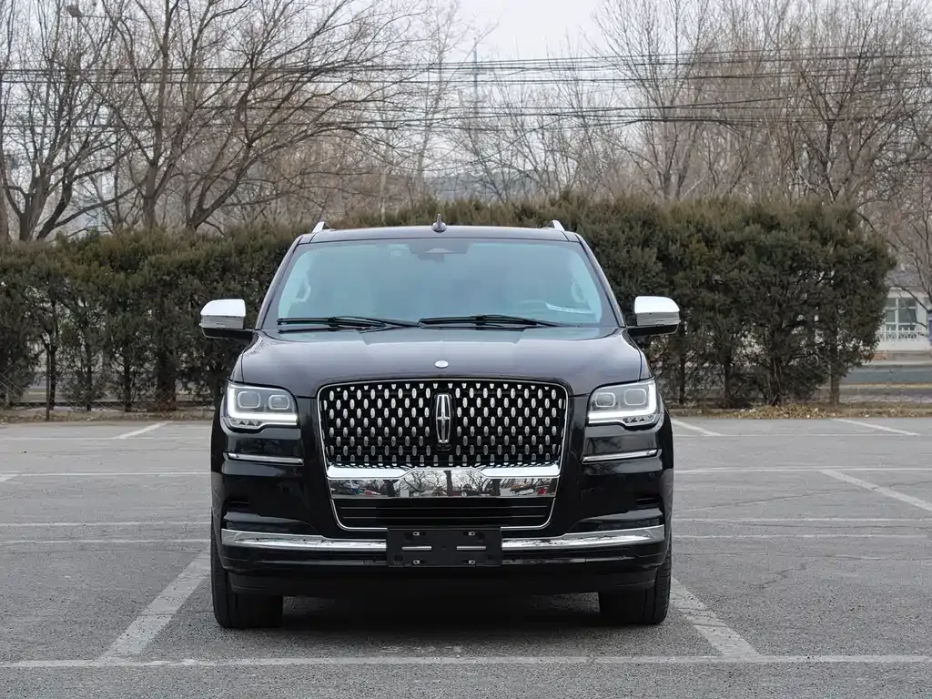 Lincoln Navigator One — фото 9