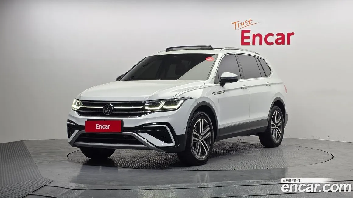 Volkswagen Tiguan — фото 1