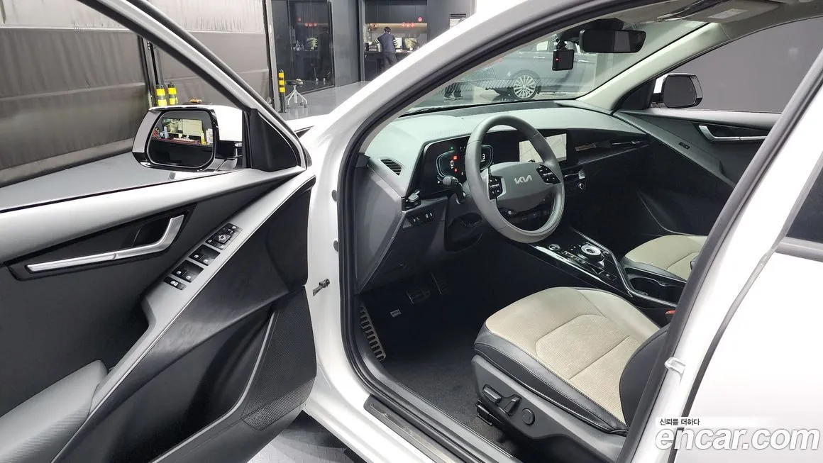 Kia Niro — фото 10