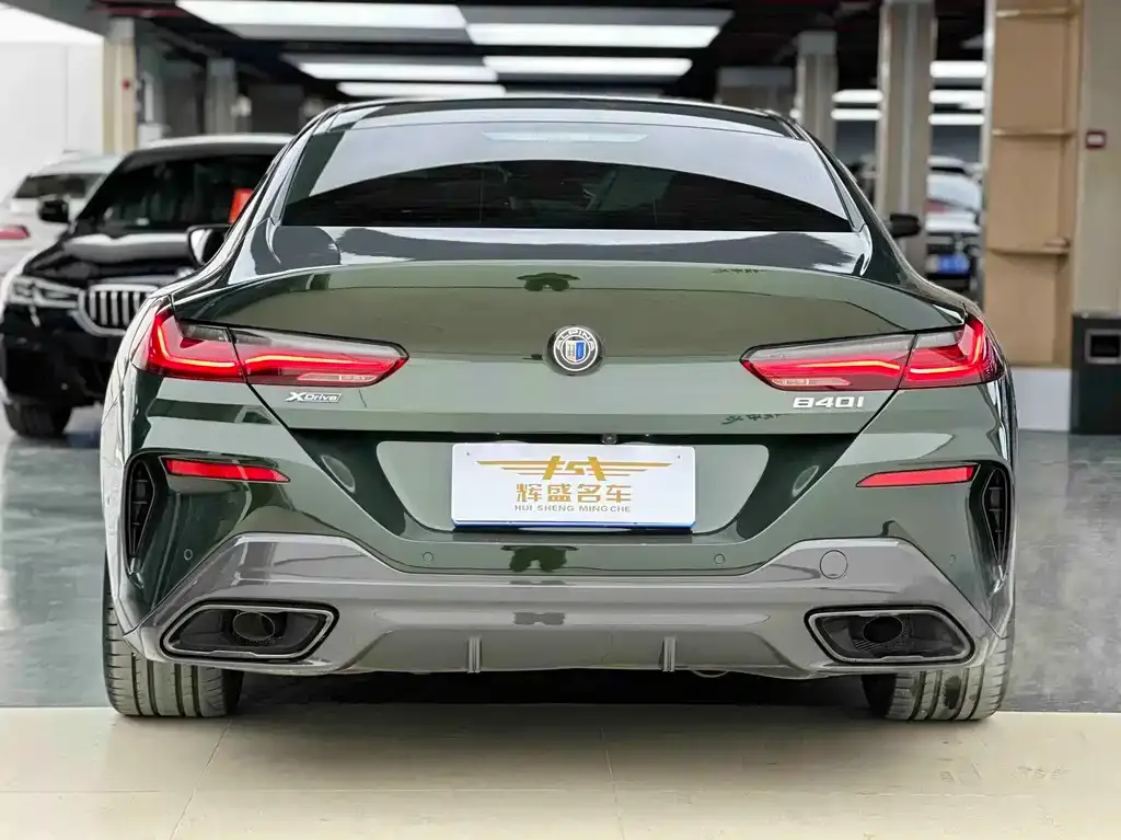 BMW 8 Series — фото 4