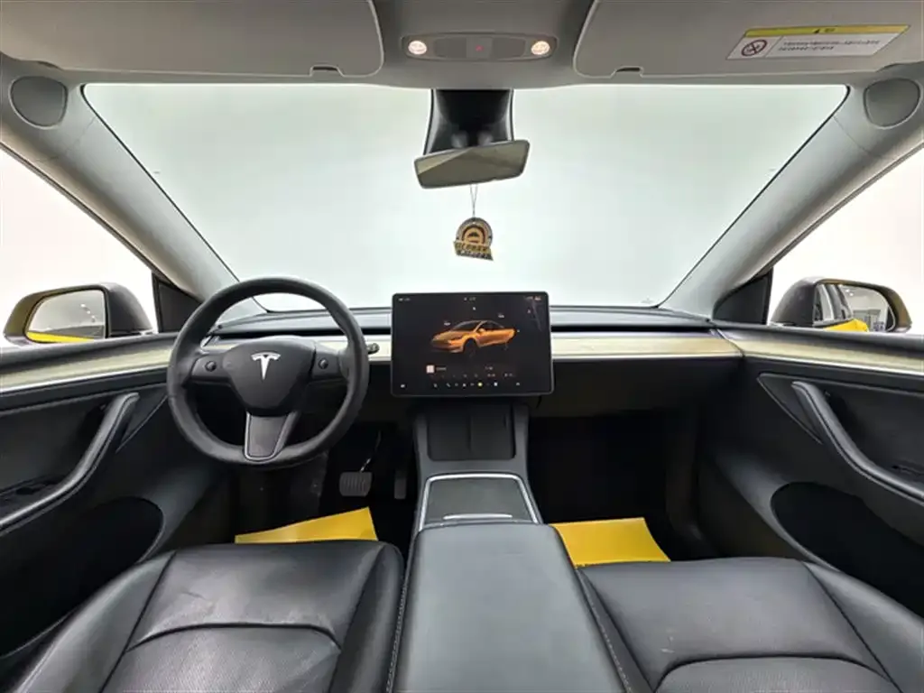Tesla Model Y — фото 5