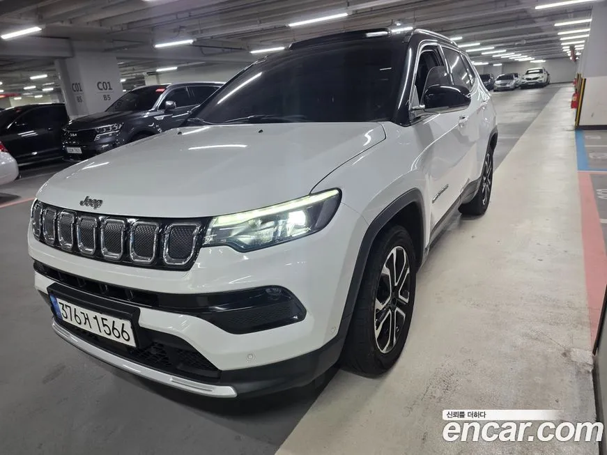 Jeep Compass — фото 9