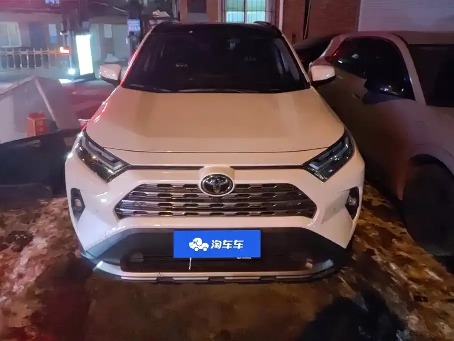 Toyota RAV4 — фото 6