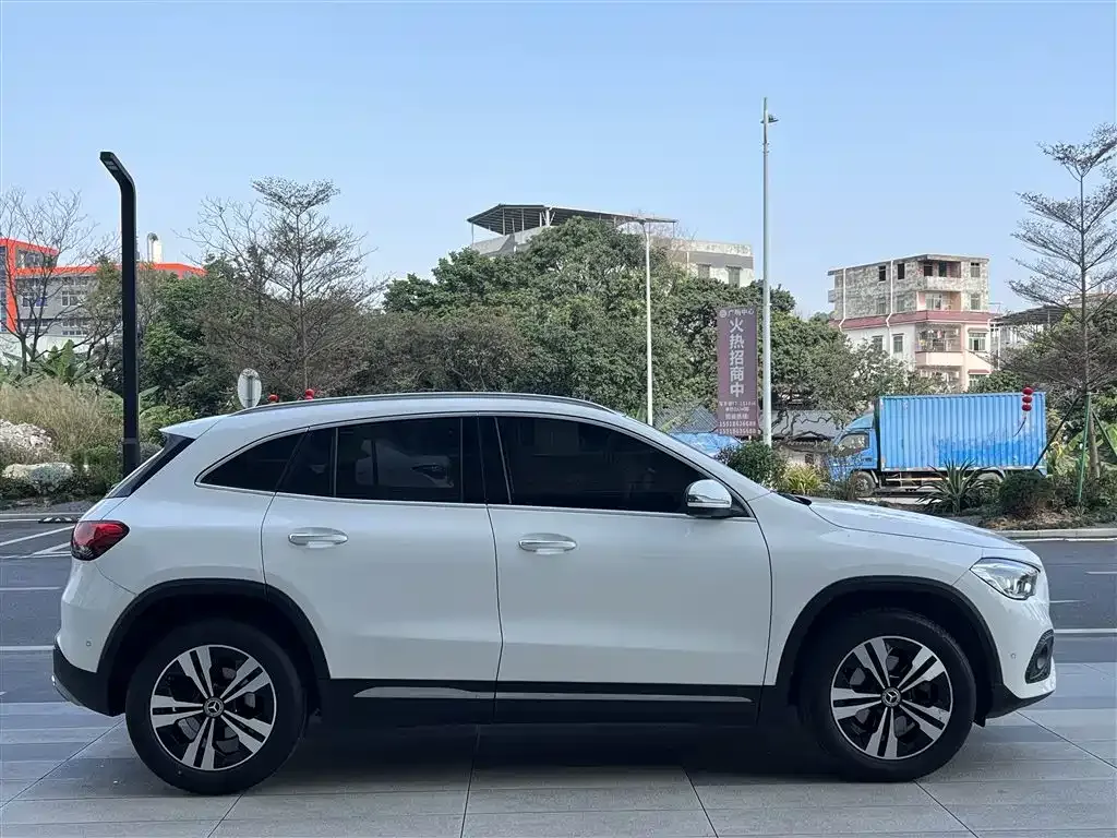 Mercedes-Benz GLA — фото 6