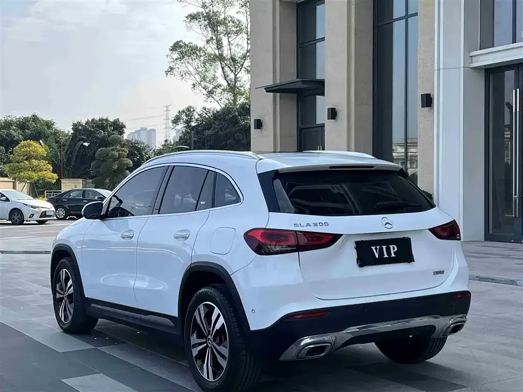 Mercedes-Benz GLA — фото 8