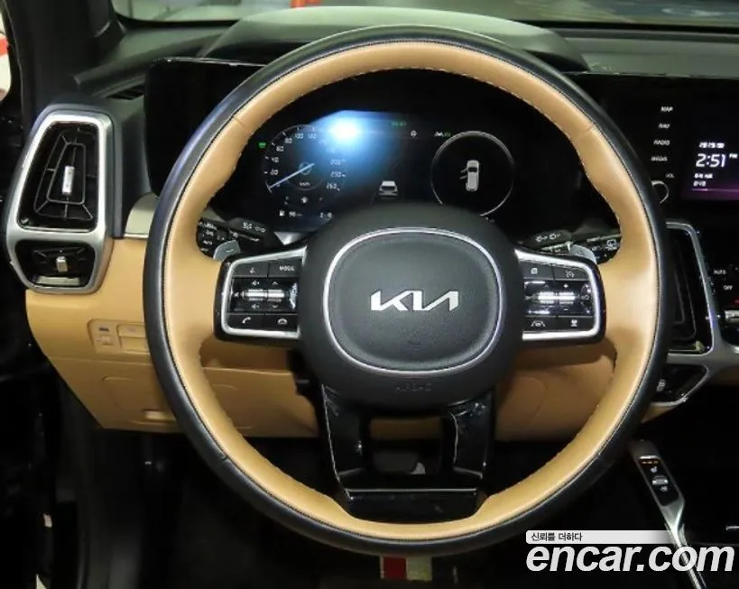 Kia Sorento — фото 8