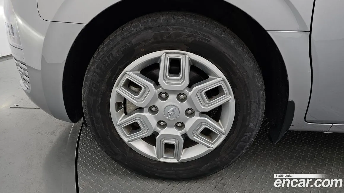 Hyundai Staria — фото 2