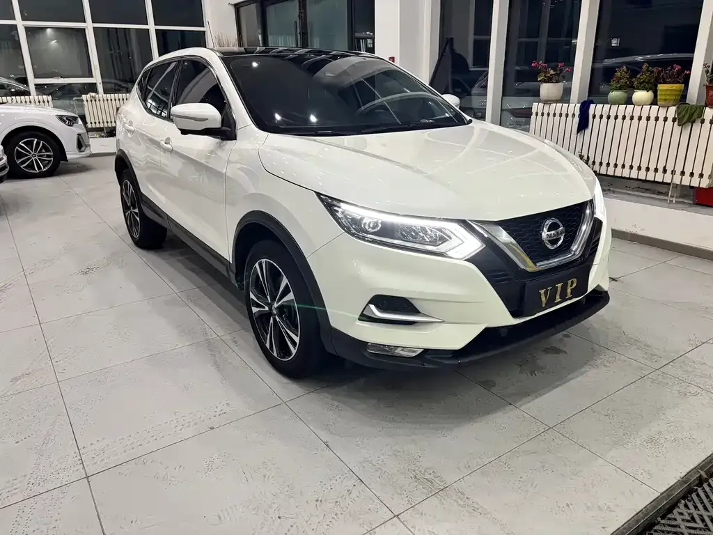 Nissan Qashqai — фото 2
