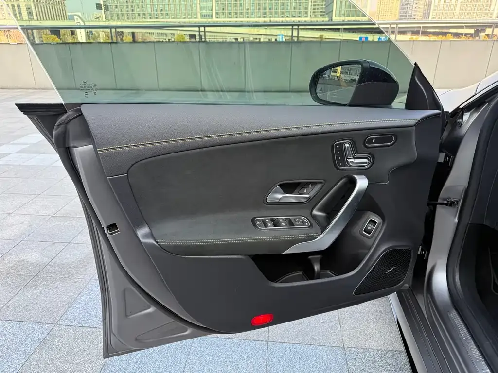 Mercedes-Benz CLA AMG — фото 10