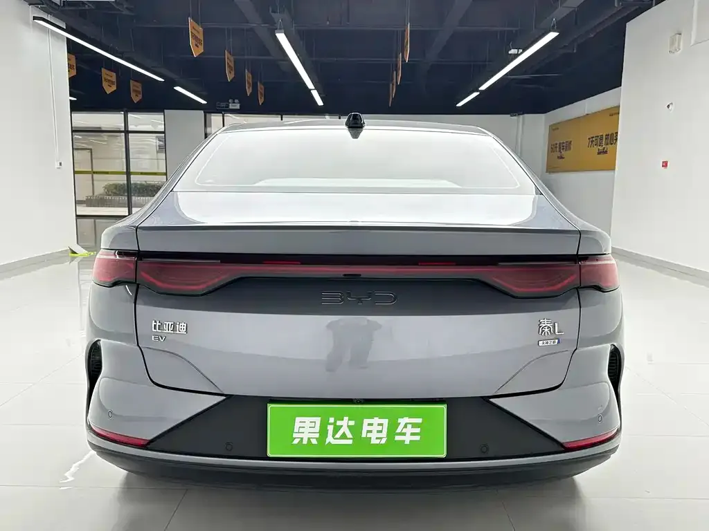 BYD Qin L — фото 9