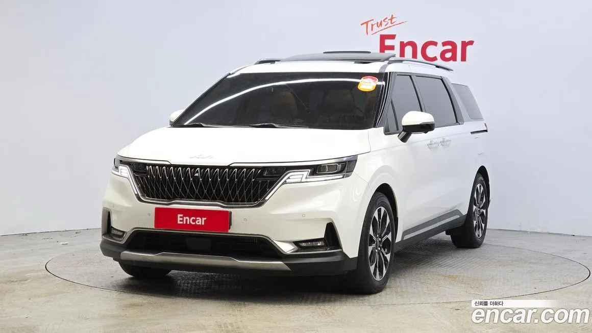 Kia Carnival — фото 1