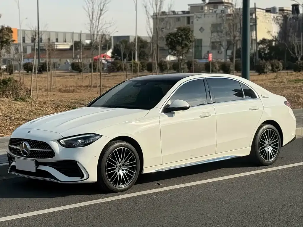 Mercedes-Benz C-Class — фото 1