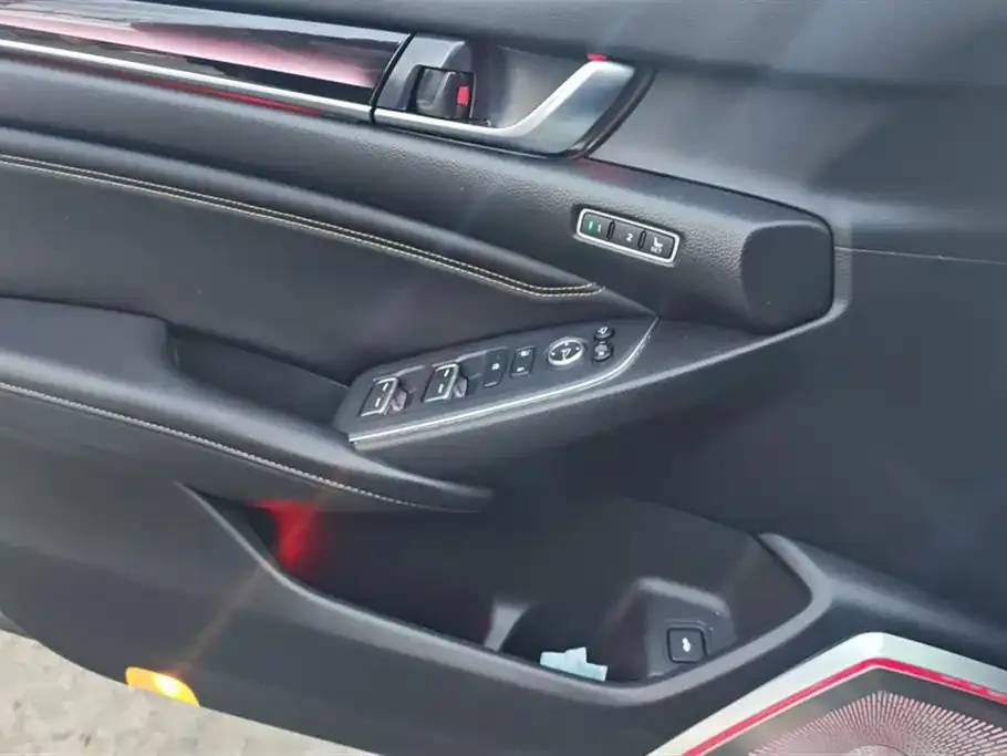 Honda Accord — фото 6